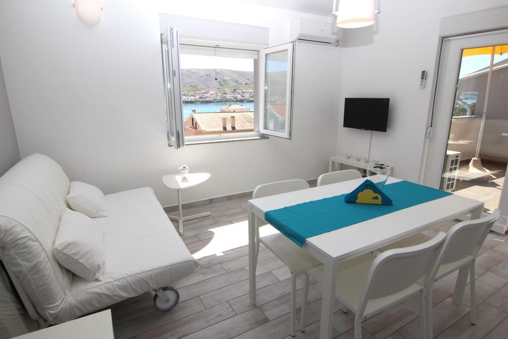 Apartment Villa Franci Pag Town Buitenkant foto