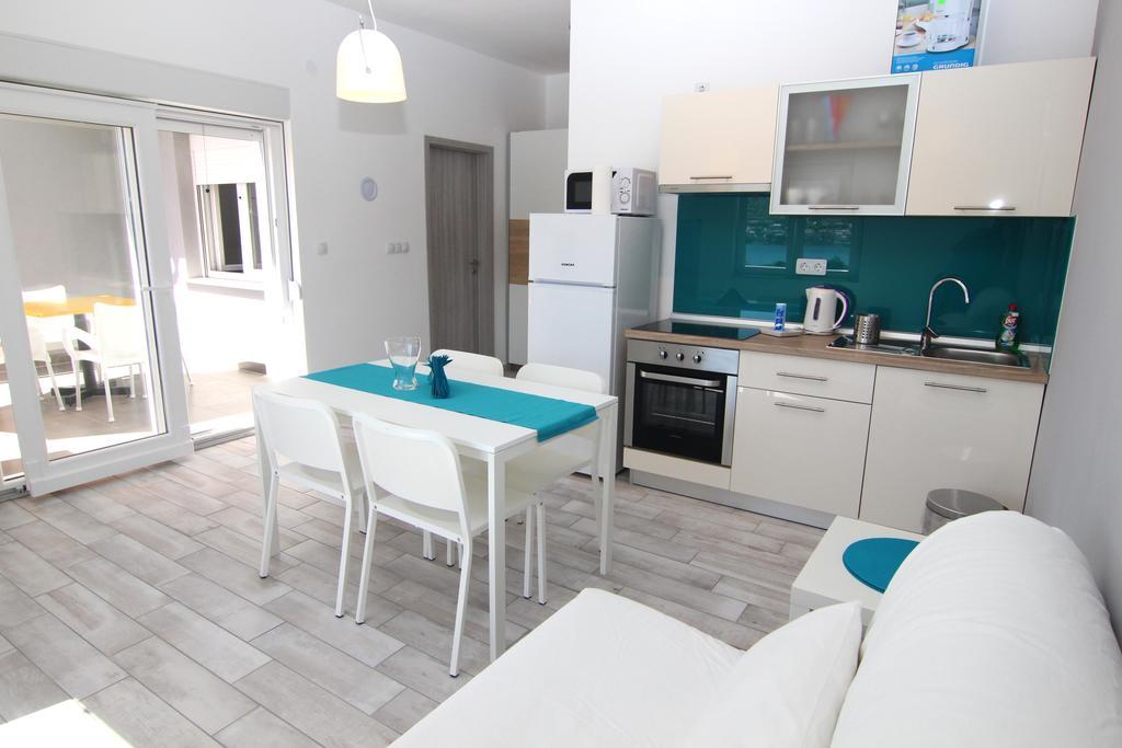 Apartment Villa Franci Pag Town Buitenkant foto