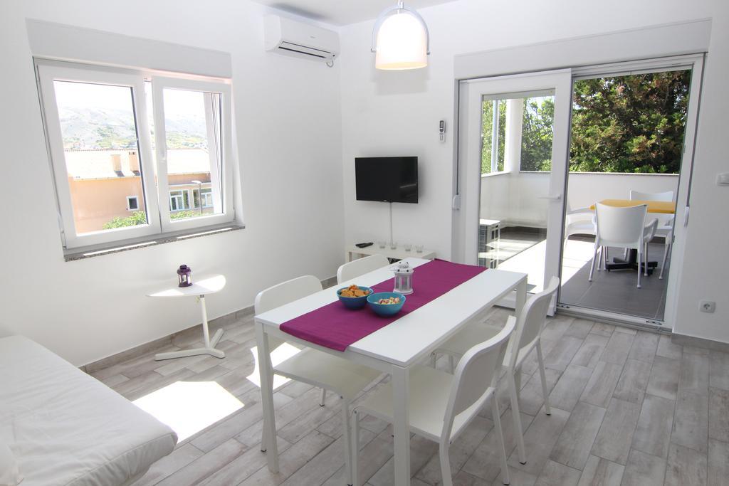 Apartment Villa Franci Pag Town Buitenkant foto