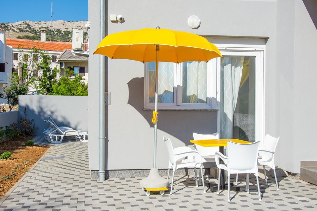 Apartment Villa Franci Pag Town Buitenkant foto