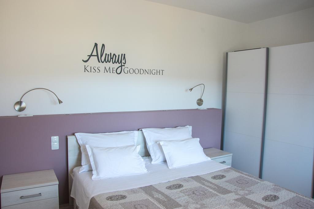 Apartment Villa Franci Pag Town Buitenkant foto