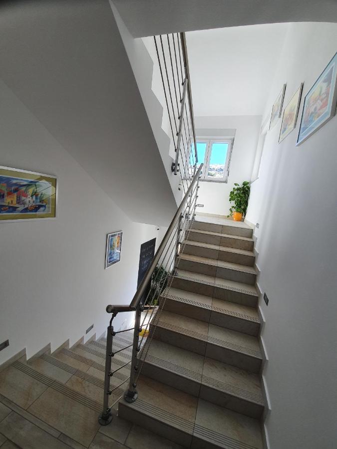 Apartment Villa Franci Pag Town Buitenkant foto